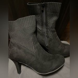 Suede Sock heel booties♥️